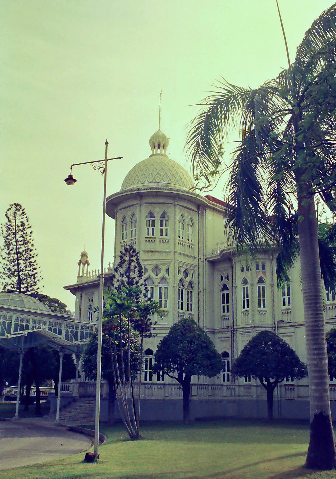 Baan Phitsanulok viewed from the front